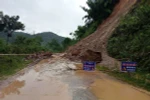 Điểm sạt lở tại tuyến đường từ xã Chiềng Ken đi Nậm Tha, huyện Văn Bàn, tỉnh Lào Cai. (Ảnh: Hương Thu/TTXVN)