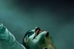 Đằng sau tiếng cười của Joker là một cuộc đời đầy nước mắt. 
