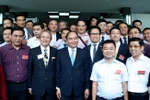 Thủ tướng Nguyễn Xuân Phúc với các đại biểu dự Hội nghị Doanh nghiệp Việt Nam năm 2016. (Ảnh: Thống Nhất/TTXVN)