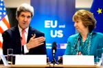 Ngoại trưởng Mỹ John Kerry và cựu Đại diện cấp cao EU về đối ngoại Catherine Ashton. (Nguồn: norway.usembassy.gov)