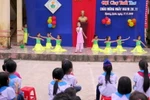 Trường Tiểu học Hương Xuân tổ chức Hội chợ tuổi thơ. (Ảnh: Công Tường/TTXVN)