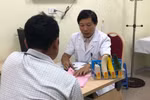 Bệnh nhân đến khám tại Trung tâm Nam học, Bệnh viện Việt Đức. (Ảnh: PV/Vietnam+)