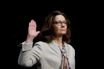 Giám đốc CIA được đề cử Gina Haspel tại phiên điều trần trước Ủy ban Tình báo Thượng viện Mỹ ở Washington DC ngày 9/5 vừa qua. (Ảnh: THX/TTXVN)