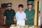 Đối tượng Dơ bị lực lượng biên phòng Thanh Hóa bắt giữ. (Ảnh: Trịnh Duy Hưng/TTXVN)