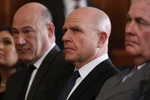 Cố vấn An ninh Quốc gia Mỹ H.R. McMaster (thứ hai từ phải sang). (Nguồn: Getty Images)