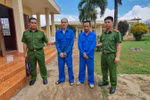 Hai đối tượng Tùng và Vĩnh khi bị bắt giữ. (Ảnh: Công an cung cấp)