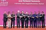 Thủ tướng Nguyễn Xuân Phúc và các Trưởng đoàn tại Lễ khai mạc Hội nghị Cấp cao ASEAN lần thứ 35. (Ảnh: Thống Nhất/TTXVN)