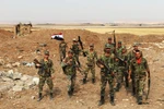 Quân đội Syria được triển khai tại khu vực biên giới với Thổ Nhĩ Kỳ ở ngoại ô thành phố Qamishli, tỉnh al-Hasakah, ngày 28/10/2019. (Ảnh: THX/TTXVN)