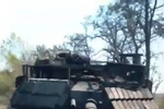 Cận cảnh "siêu tăng" M1A1SA đắp dày giáp phản ứng nổ vẫn bị bắn cháy đen