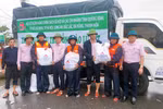 Những chuyến hàng thiện nguyện đầy nghĩa tình của Ngân hàng Chính sách đã chia sẻ khó khăn đồng bào Quảng Bình. (Ảnh: CTV/Vietnam+)