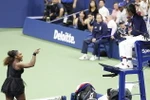 Cận cảnh giây phút Serena Williams "sôi máu" tại US Open. (Nguồn: Getty)