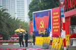 Sáng 25/1, Đại hội Đại biểu toàn quốc lần thứ XIII đã bước vào ngày làm việc đầu tiên. An ninh tại xung quanh khu vực Trung tâm Hội nghị Quốc gia Mỹ Đình được thắt chặt. (Ảnh: PV/Vietnam+)