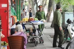 Hà Nội: Gỡ khó trong xử lý lấn chiếm vỉa hè tại các địa bàn giáp ranh