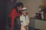 Michael Jackson và Wade Robson ngày nhỏ, một trong hai người lên tiếng cáo buộc Vua nhạc Pop. (Nguồn: HBO)