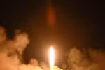 "Triều Tiên bắn 4 rocket tầm ngắn từ bệ phóng rocket đa nòng"