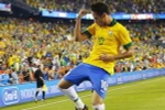 Neymar lập "siêu phẩm" mừng băng thủ quân đội tuyển Brazil