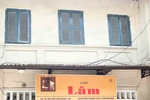 Cafe Lâm (số 60 Nguyễn Hữu Huân) ngày nay vẫn còn đậm nét cổ và gần như nguyên bản. (Ảnh: PV/Vietnam+)
