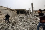 Cảnh đổ nát sau một vụ tấn công tại Syria. (Nguồn: aljazeera)