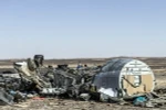 Mảnh vỡ máy bay A321 tại Wadi el-Zolmat, Ai Cập. (Nguồn: AFP/TTXVN)