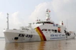 Tàu mang số hiện KN 490. (Ảnh: An Hiếu/TTXVN)