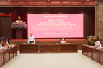 Chủ tịch Hội đồng nhân dân thành phố Hà Nội Nguyễn Ngọc Tuấn phát biểu tại hội nghị. (Ảnh: PV/Vietnam+)
