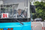 Ngày 26/9, Tổng công ty vận tải Hà Nội (Transerco) tiến hành Tổng kết đợt thi đua cao điểm và tổ chức Hội thi lái xe giỏi, an toàn năm 2020 tại Xí nghiệp xe buýt Cầu Bươu. (Ảnh: Minh Sơn/Vietnam+)