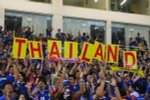 Chỉ với hơn 2.000 fan, người Thái thực sự đã dậy cho Việt Nam một bài học về cách cổ vũ chuyên nghiệp. (Ảnh: Minh Chiến/Vietnam+)