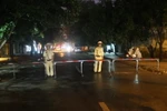 Đường Hồng Bàng, thành phố Vinh bị phong tỏa. (Ảnh: Nguyễn Oanh/TTXVN)
