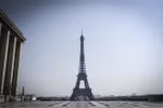 Khu vực Tháp Eiffel ở thủ đô Paris, Pháp. (Ảnh: AFP/TTXVN)