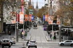 Cảnh vắng vẻ trên đường phố tại Melbourne, Australia, trong thời gian áp đặt các biện pháp hạn chế phòng dịch COVID-19, ngày 28/5/2021. (Ảnh: THX/ TTXVN)