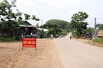 Khu vực đặt chốt kiểm soát, phòng chống dịch COVID-19 tại bản Nà Bó, xã Nà Bó, huyện Mai Sơn. (Ảnh: Hữu Quyết/TTXVN)