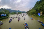 Lễ hội Chùa Hương (Hà Nội) năm 2020. (Ảnh: Thanh Tùng/TTXVN)