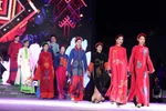 Rực rỡ sắc màu truyền thống tại Lễ hội Áo dài Du lịch Hà Nội 2023 