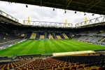 Hình ảnh sân Signal-Iduna Park trong trận Dortmund thắng Schalke 4-0.	
