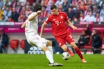 Bayern (áo đỏ) chiến thắng trong ngày Bundesliga trở lại sau dịch COVID-19. (Nguồn: Getty Images)