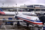 American Airlines cắt giàm chuyến bay vì COVID-19. (Nguồn: Reuters)