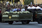 Đoàn xe rước tro cốt của lãnh tụ Fidel Castro. (Nguồn: AFP)