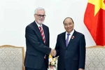 Thủ tướng Nguyễn Xuân Phúc tiếp Đại sứ Đức Guido Hildner đến chào xã giao, nhân dịp nhận nhiệm kỳ công tác tại Việt Nam. (Ảnh: Thống Nhất/TTXVN)