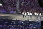 Các thành viên nhóm nhạc BTS biểu diễn tại Busan, Hàn Quốc, ngày 16/6/2019. (Nguồn: Yonhap/TTXVN) 