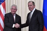 Ngoại trưởng Mỹ Rex Tillerson (trái) và người đồng cấp Nga Sergei Lavrov (phải) tại cuộc họp báo ở Moskva, Nga ngày 12/4. (Nguồn: AFP/TTXVN)