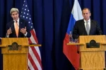 Ngoại trưởng Mỹ John Kerry (trái) và Ngoại trưởng Nga Sergei Lavrov. (Nguồn: EPA/TTXVN)