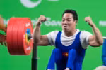 Niềm vui của vận động viên Lê Văn Công sau khi hoàn thành nội dung cử tạ nam hạng 49 kg tại Paralympic 2016. (Nguồn: THX/TTXVN)