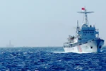 Tàu Hải cảnh 3411 của Trung Quốc luôn theo sát và ngăn cản tàu Cảnh sát biển Việt Nam. (Nguồn: TTXVN)