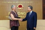 Đại tướng Tô Lâm, Bộ trưởng Bộ Công an tiếp bà Hilde Solbakken, Đại sứ đặc mệnh toàn quyền Na Uy tại Việt Nam. (Ảnh: Phạm Kiên/TTXVN)