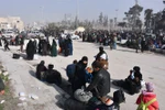  Người dân Syria sơ tán khỏi các khu vực do lực lượng nổi dậy kiểm soát ở phía đông thành phố Aleppo ngày 10/12. (Nguồn: AFP/TTXVN)