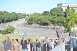 Người dân Cuba viếng lãnh tụ cách mạng Fidel Castro. (Ảnh: Vũ Lê Hà/TTXVN)