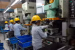 Sản xuất các linh kiện kim loại, cơ khí… tại Công ty Cơ khí Chính xác Việt Nam 1, 100% vốn đầu tư của Đài Loan. (Ảnh: Danh Lam/TTXVN)