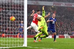 Giroud khởi đầu cho chiến thắng của Arsenal. (Nguồn: Daily Mail)