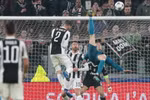Ronaldo chính là người đã đẩy Juventus vào thế khó sau trận lượt đi. (Nguồn: Sport360)