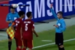 Trọng Đại lĩnh thẻ đỏ ở trận gặp U19 UAE. 